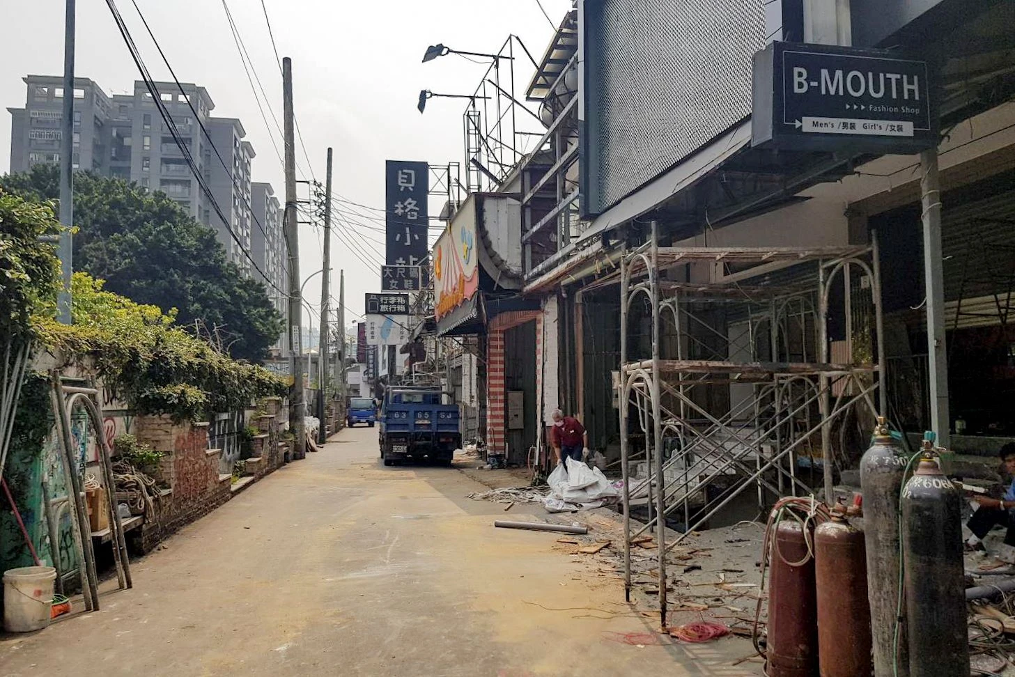 母校無償提供校地拓寬文華路 善盡社會責任