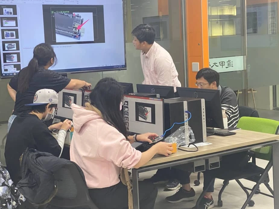 逢甲大學建設學院 智慧城市場域的飛行夢想 